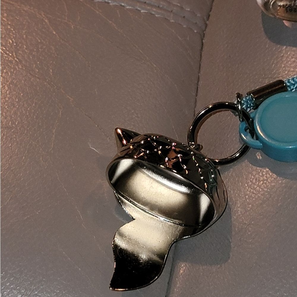 Bath & Body Works Wearable Lanyard Pocketbac Holder, ID Badge Card Holder New - Picture 4 of 10